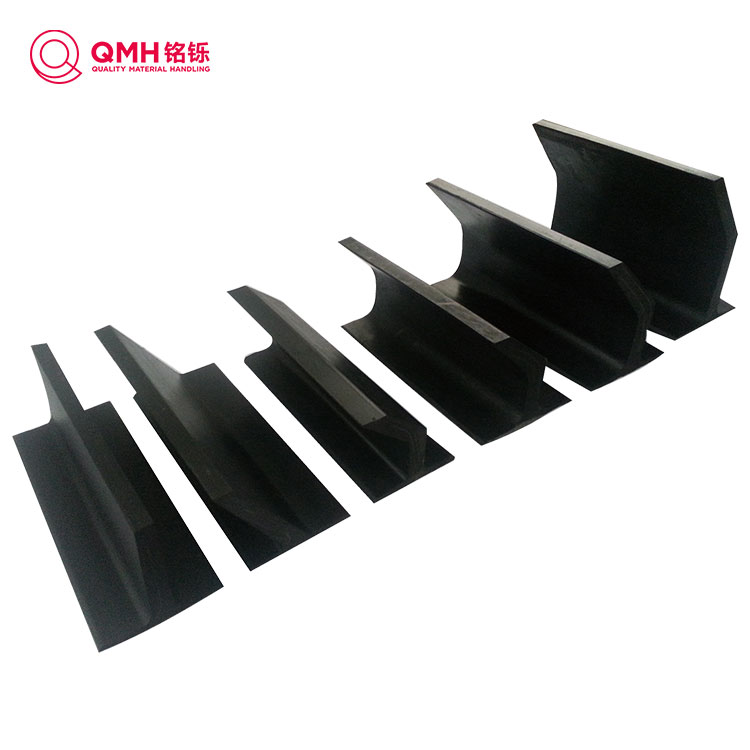 كيف يعمل مربط حزام النقل الجانبي على تحسين نقل الزاوية الحادة؟